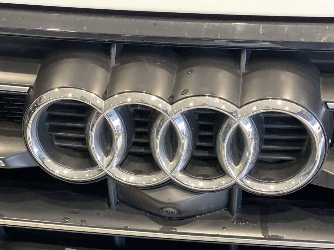 Thumbnail: 2020 Audi Q5 - 10