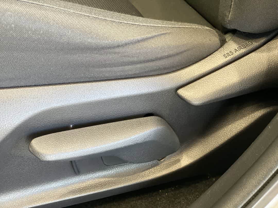 Thumbnail: 2019 Toyota RAV4 - 15