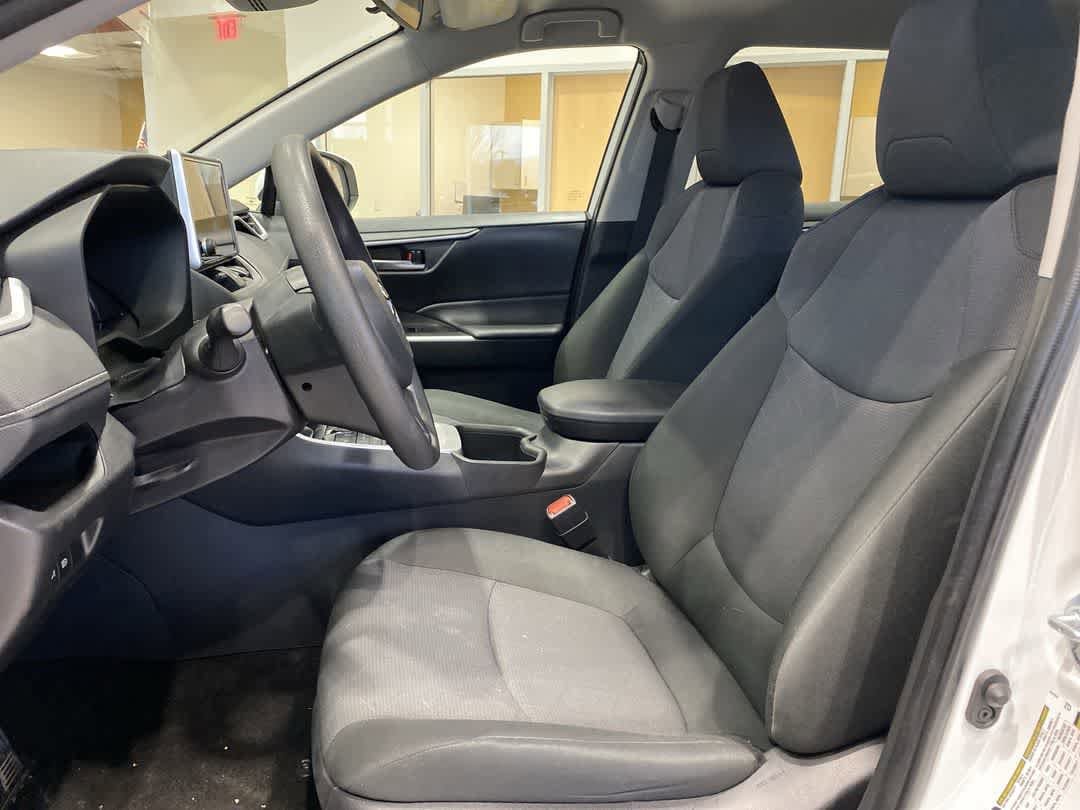 Thumbnail: 2025 Toyota RAV4 - 11