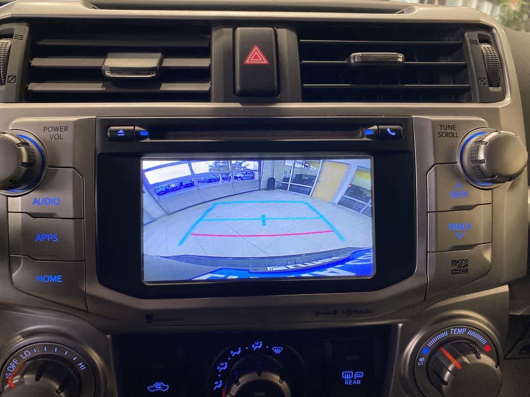 Thumbnail: 2018 Toyota 4Runner - 19