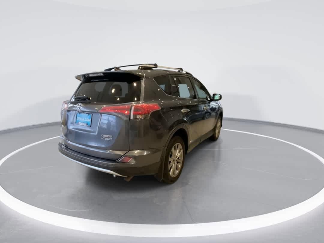 Thumbnail: 2016 Toyota RAV4 - 8