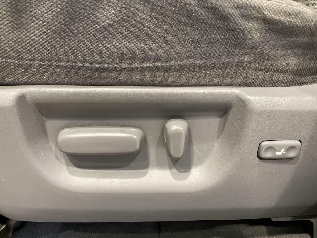 Thumbnail: 2010 Toyota Tundra - 12