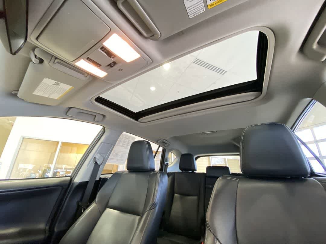 Thumbnail: 2016 Toyota RAV4 - 25