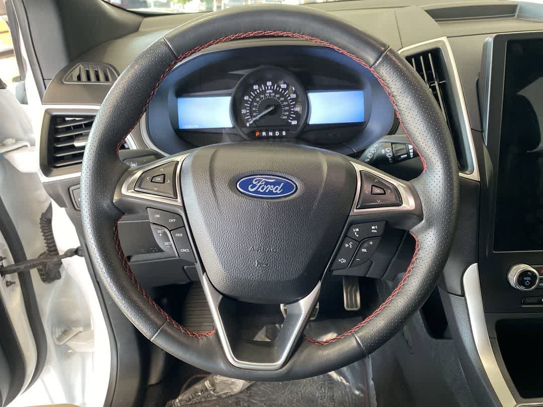 Thumbnail: 2024 Ford Edge - 16