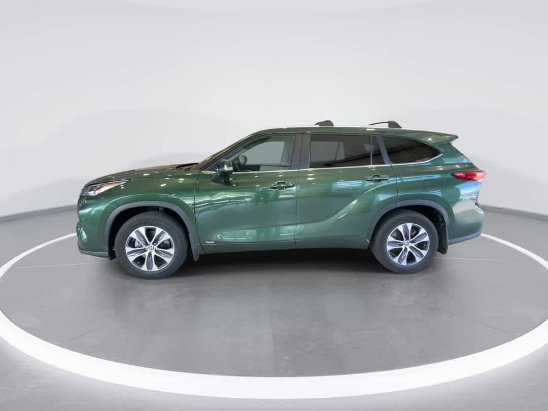 Thumbnail: 2023 Toyota Highlander - 5