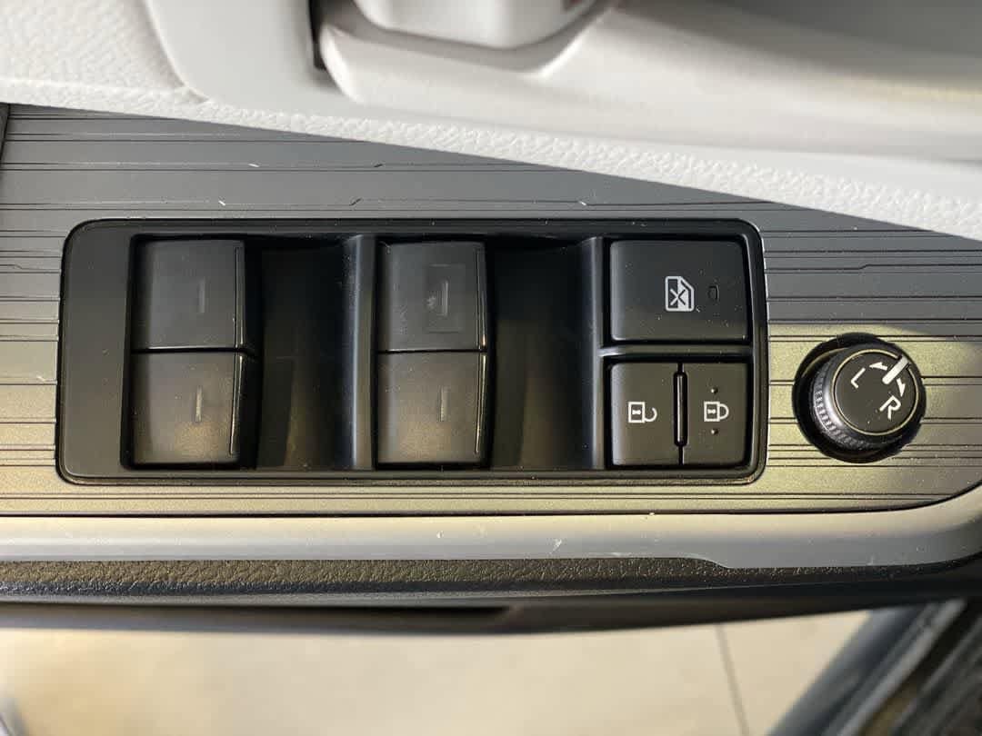 Thumbnail: 2025 Toyota Sienna - 16