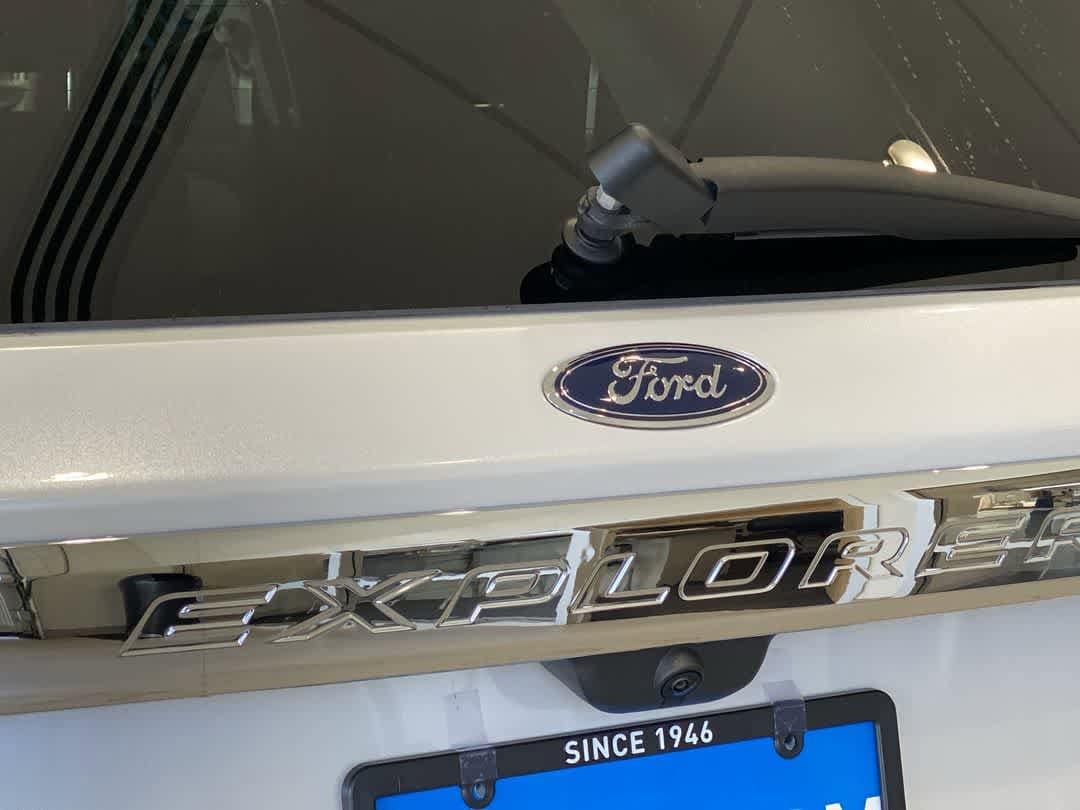 Thumbnail: 2023 Ford Explorer - 11