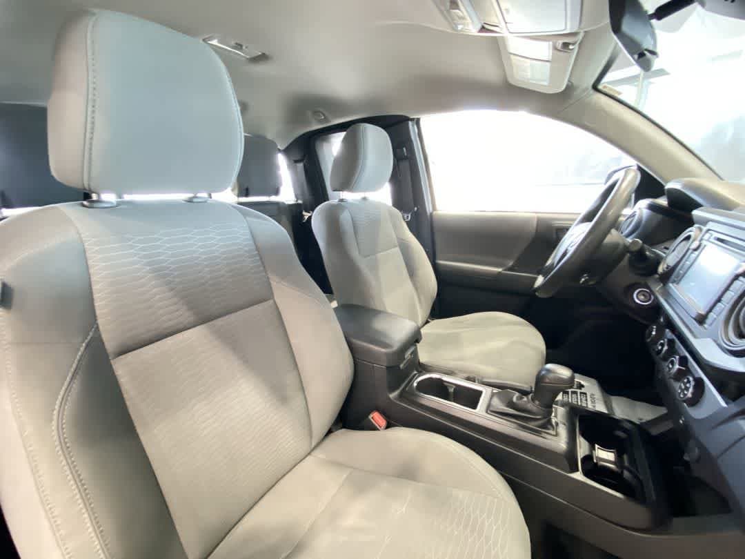 Thumbnail: 2018 Toyota Tacoma - 25