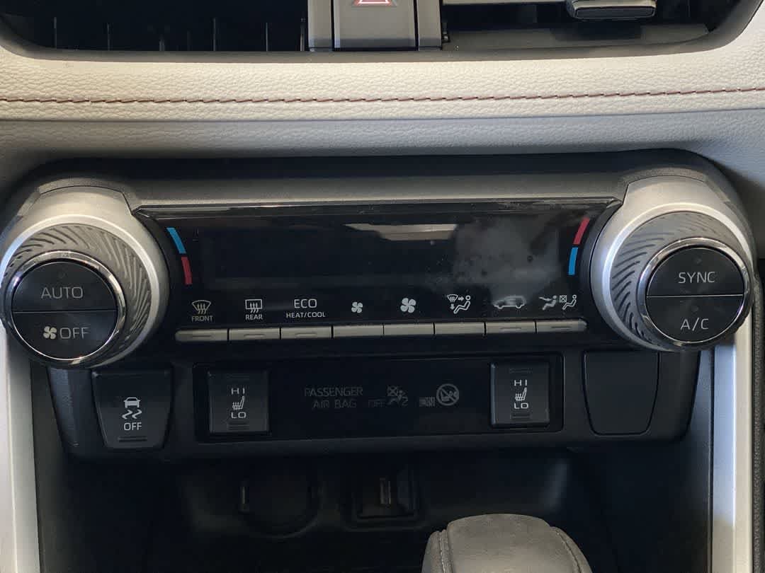 Thumbnail: 2022 Toyota RAV4 - 21