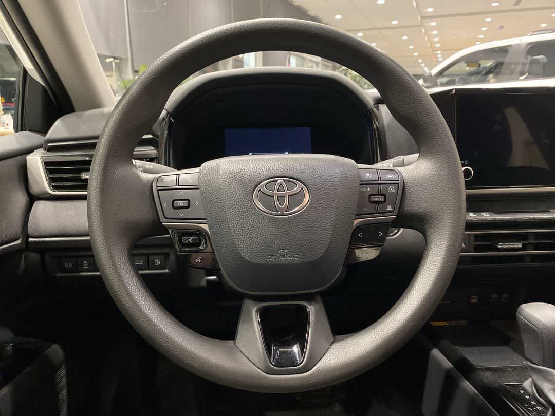 Thumbnail: 2025 Toyota Camry - 16