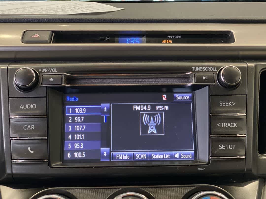 Thumbnail: 2015 Toyota RAV4 - 19