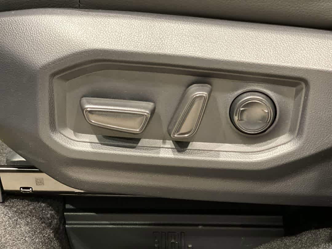 Thumbnail: 2026 Toyota Tundra - 14