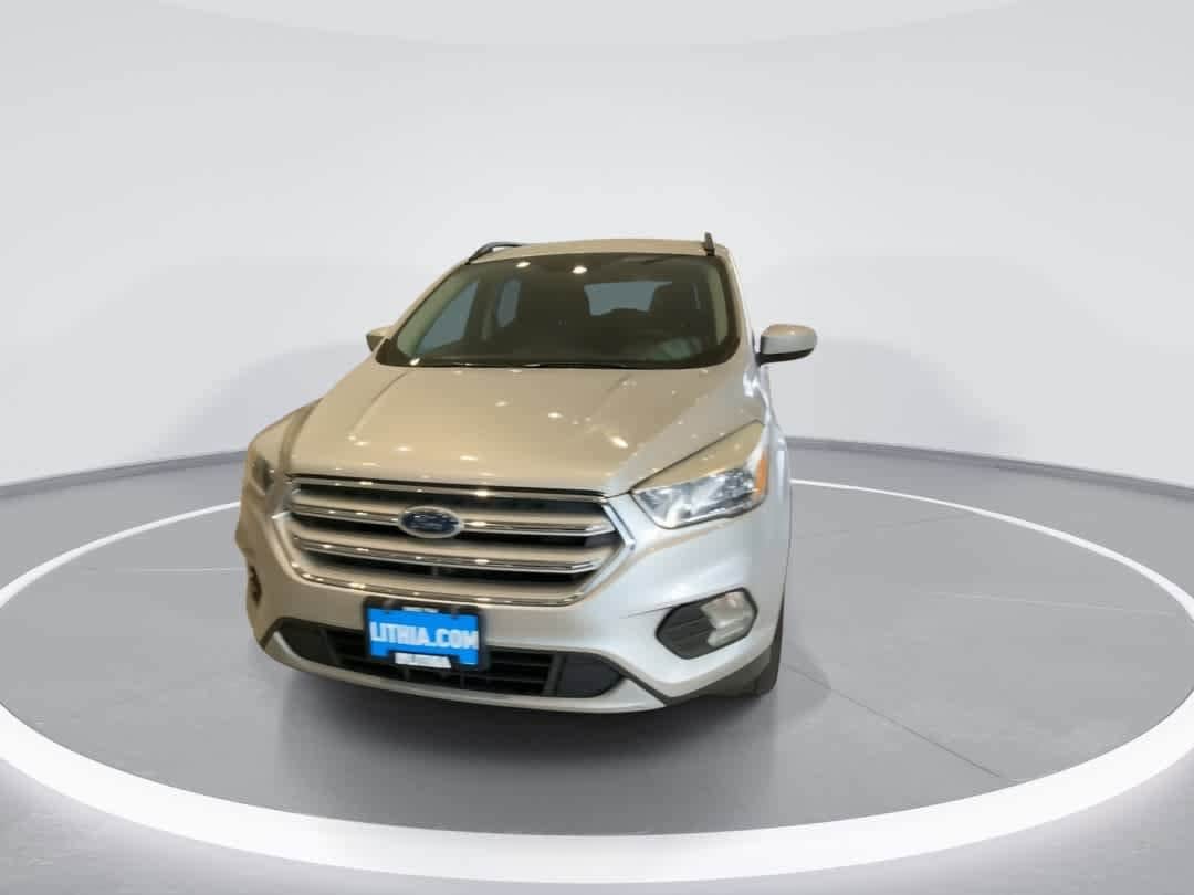 Thumbnail: 2018 Ford Escape - 3