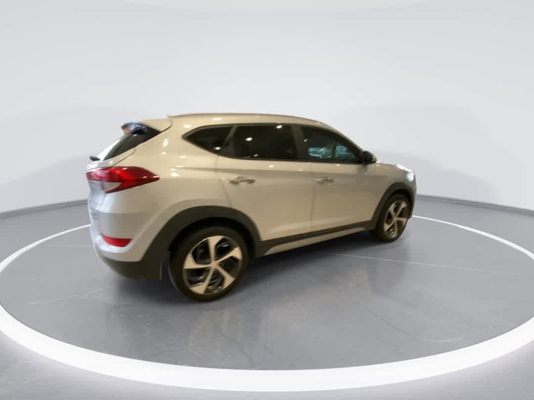 Thumbnail: 2018 Hyundai Tucson - 8
