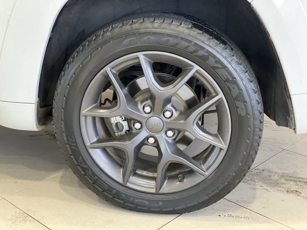 Thumbnail: 2019 Jeep Grand Cherokee - 13