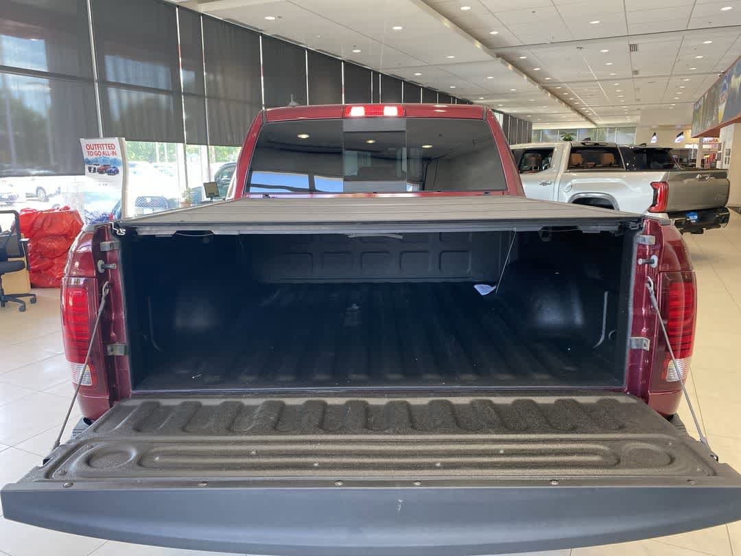 Thumbnail: 2019 RAM 1500 Classic - 26