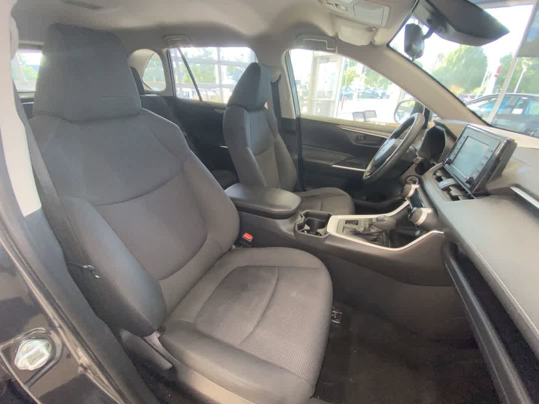 Thumbnail: 2019 Toyota RAV4 - 25