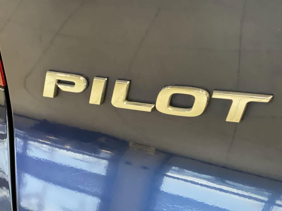 Thumbnail: 2016 Honda Pilot - 12