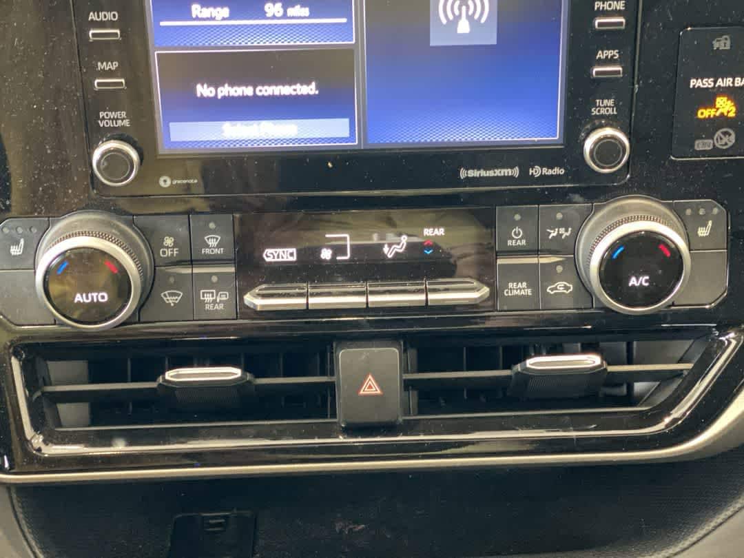 Thumbnail: 2021 Toyota Highlander - 21