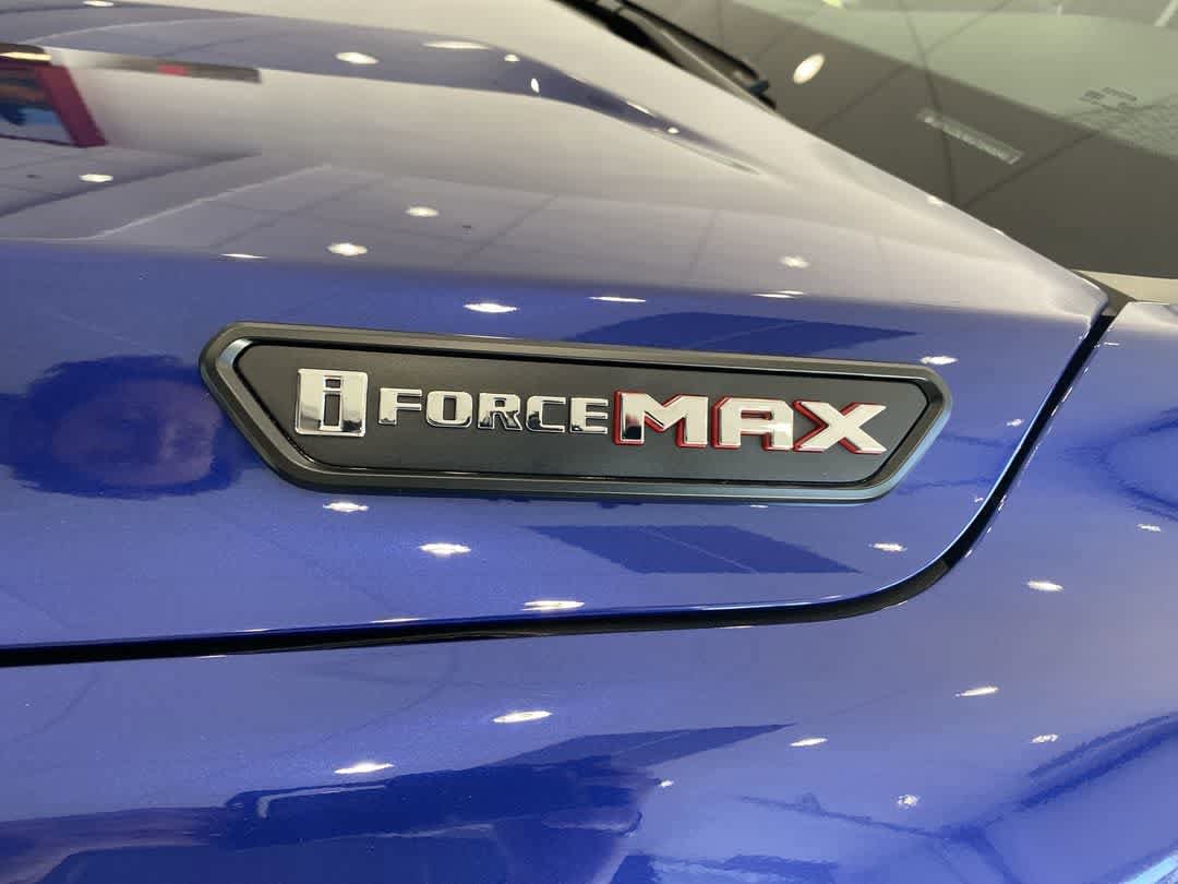 Thumbnail: 2025 Toyota Tacoma - 10