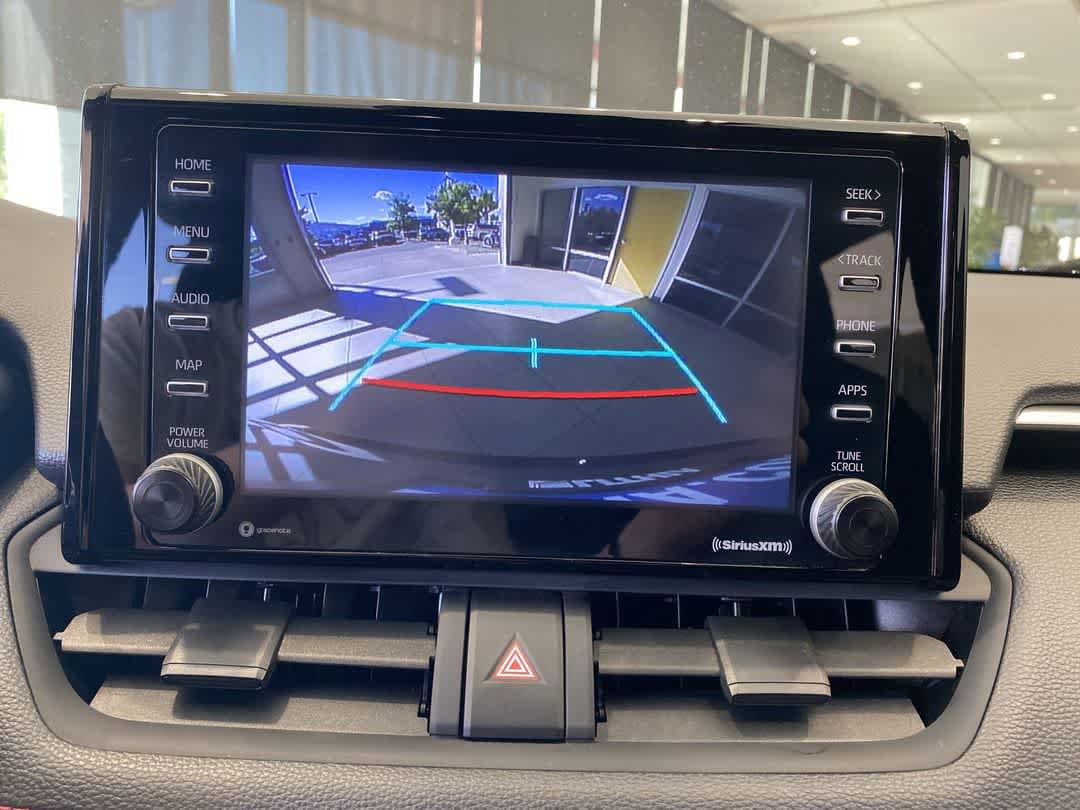 Thumbnail: 2022 Toyota RAV4 - 20