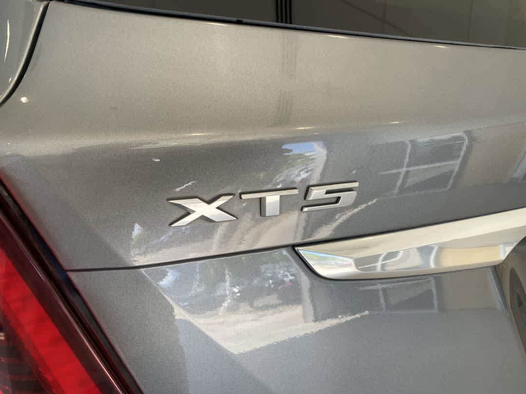 Thumbnail: 2020 Cadillac XT5 - 10