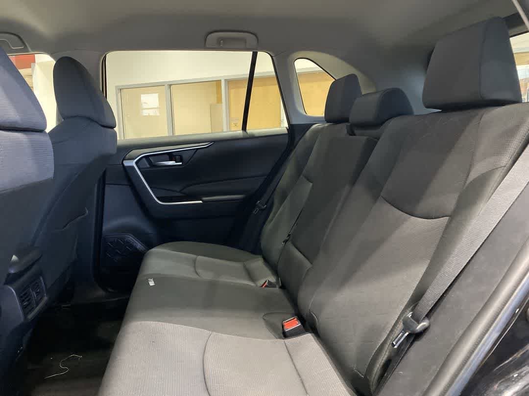 Thumbnail: 2025 Toyota RAV4 - 21