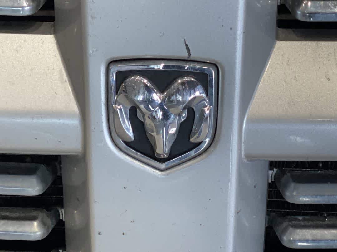 Thumbnail: 2011 Dodge Nitro - 10