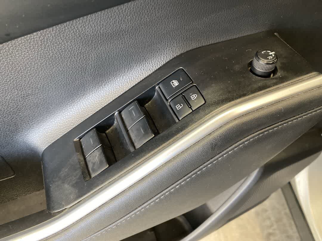 Thumbnail: 2021 Toyota Highlander - 13