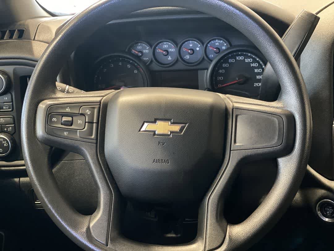 Thumbnail: 2023 Chevrolet Silverado 1500 - 17