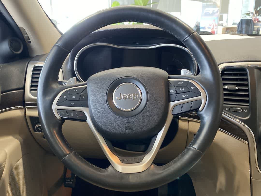 Thumbnail: 2014 Jeep Grand Cherokee - 17