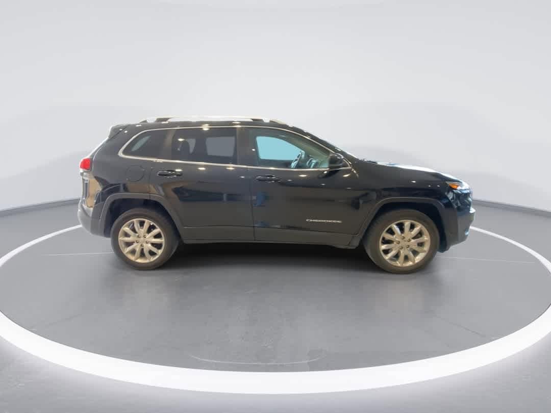 Thumbnail: 2016 Jeep Cherokee - 9