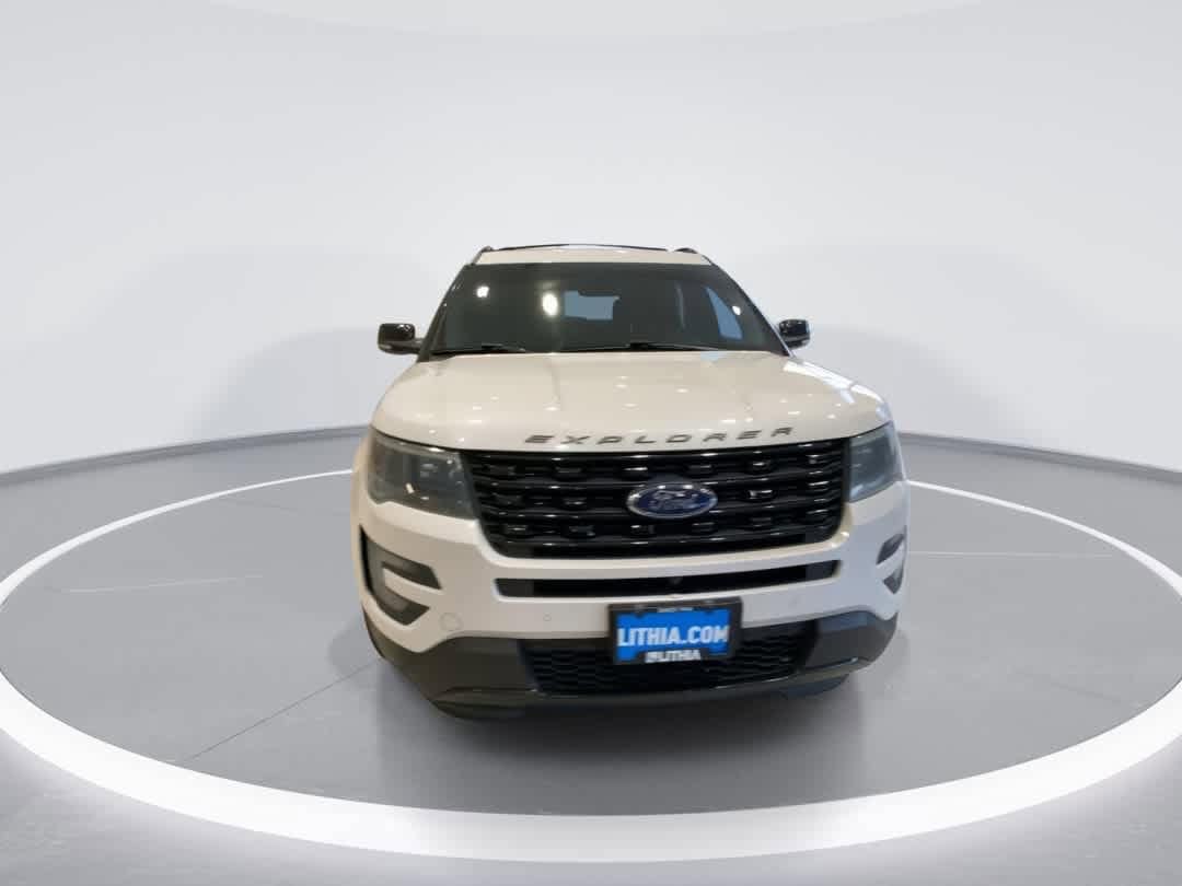 Thumbnail: 2016 Ford Explorer - 3