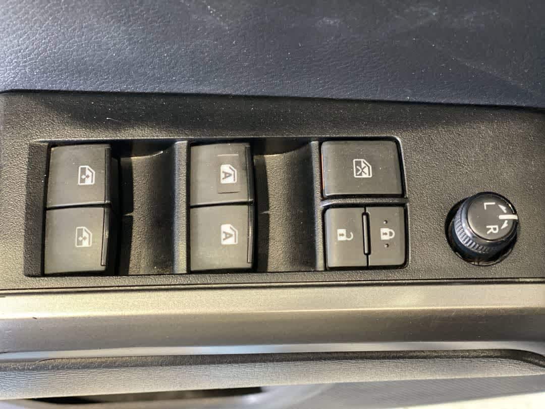 Thumbnail: 2023 Toyota Tacoma - 16