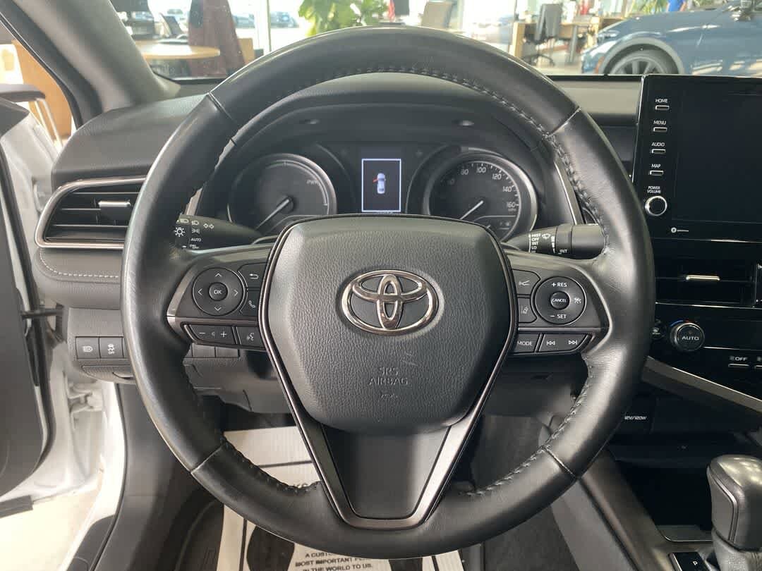 Thumbnail: 2022 Toyota Camry - 16