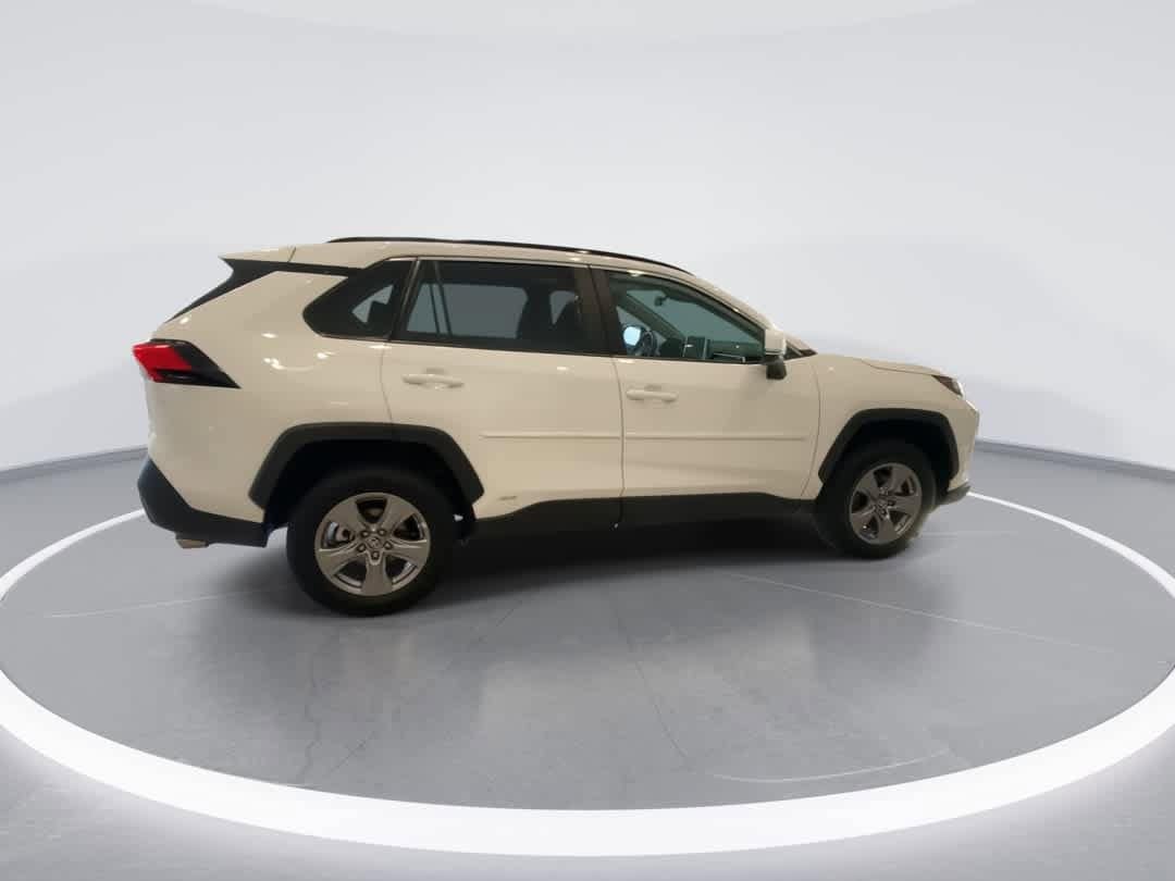 Thumbnail: 2024 Toyota RAV4 - 9