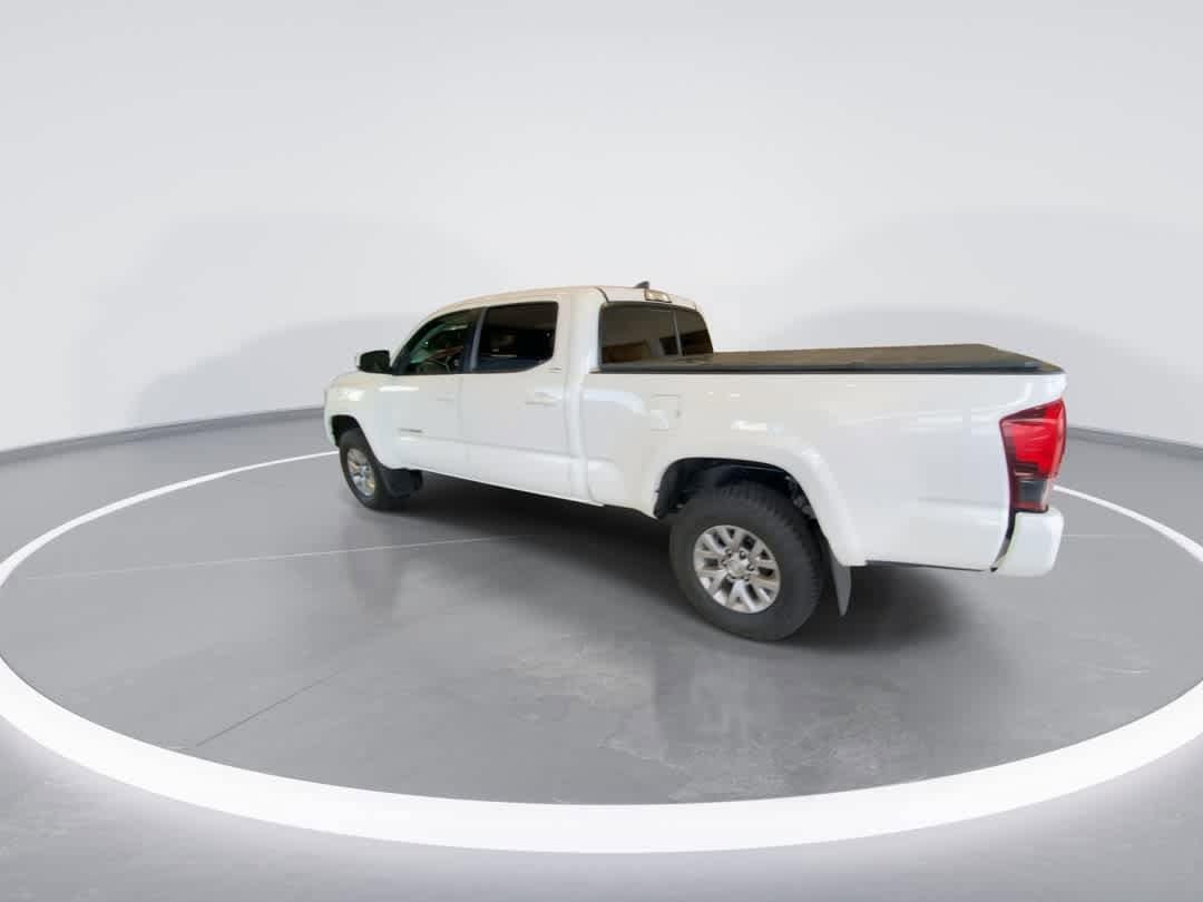 Thumbnail: 2019 Toyota Tacoma - 6
