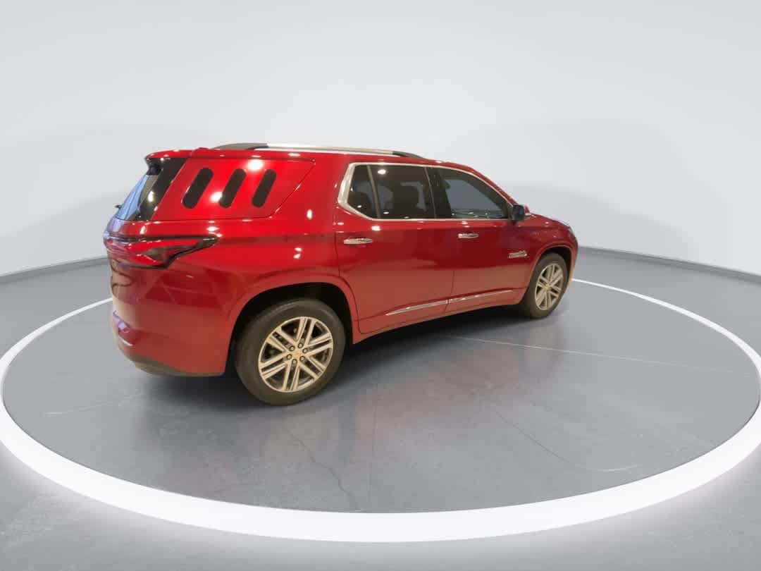 Thumbnail: 2023 Chevrolet Traverse - 8