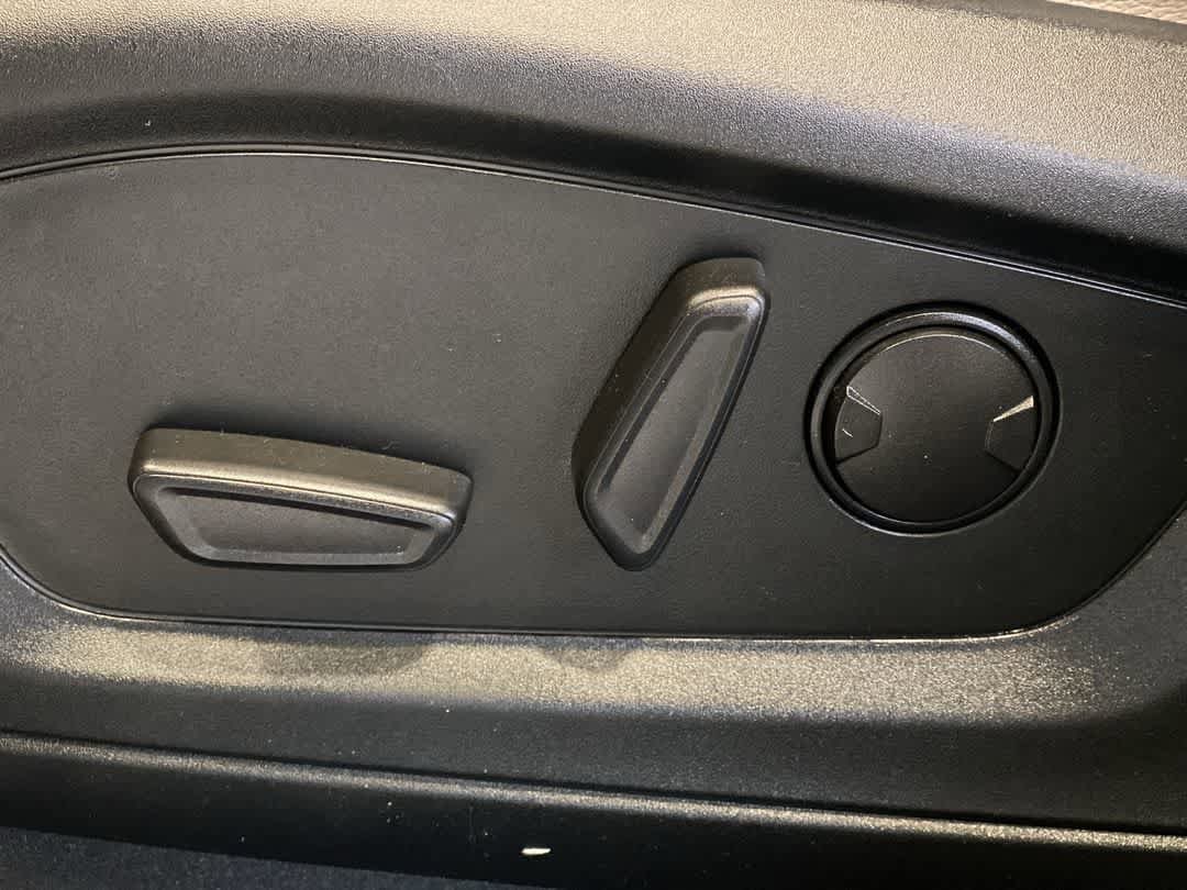 Thumbnail: 2020 Ford Explorer - 15