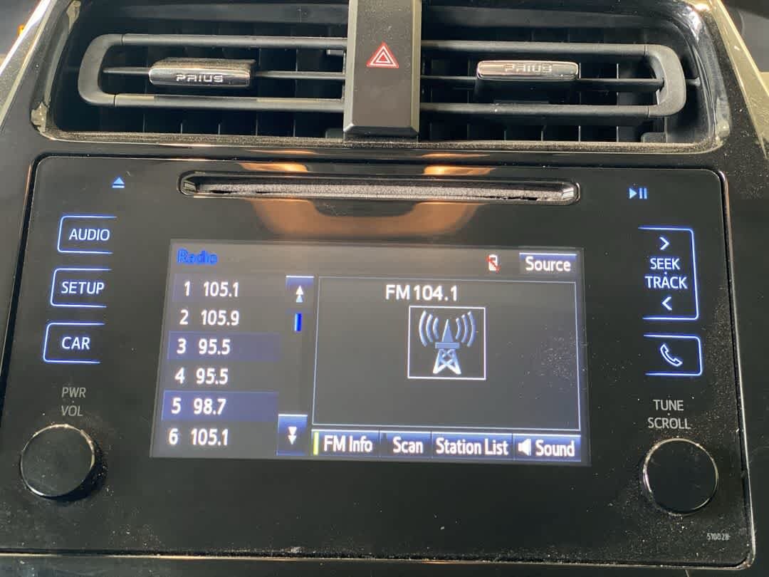 Thumbnail: 2018 Toyota Prius - 19