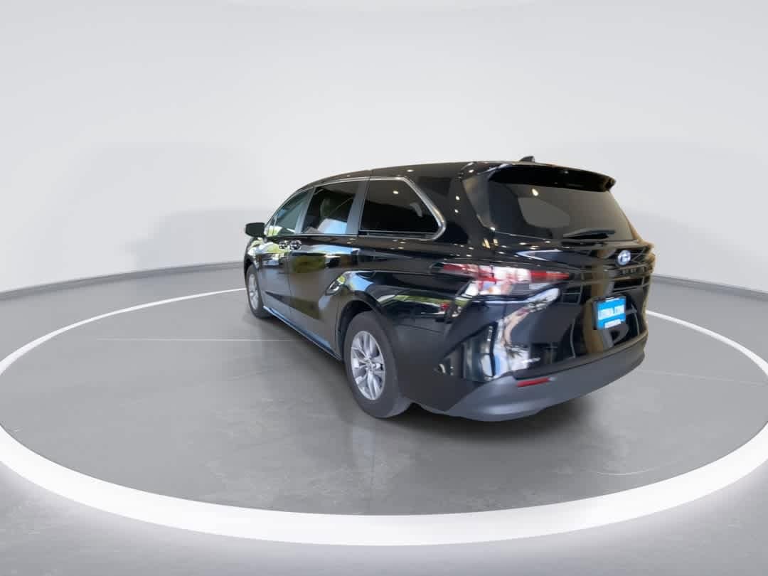 Thumbnail: 2025 Toyota Sienna - 6