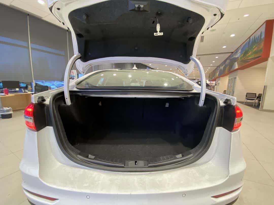 Thumbnail: 2020 Ford Fusion - 26