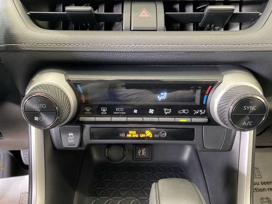 Thumbnail: 2023 Toyota RAV4 - 21