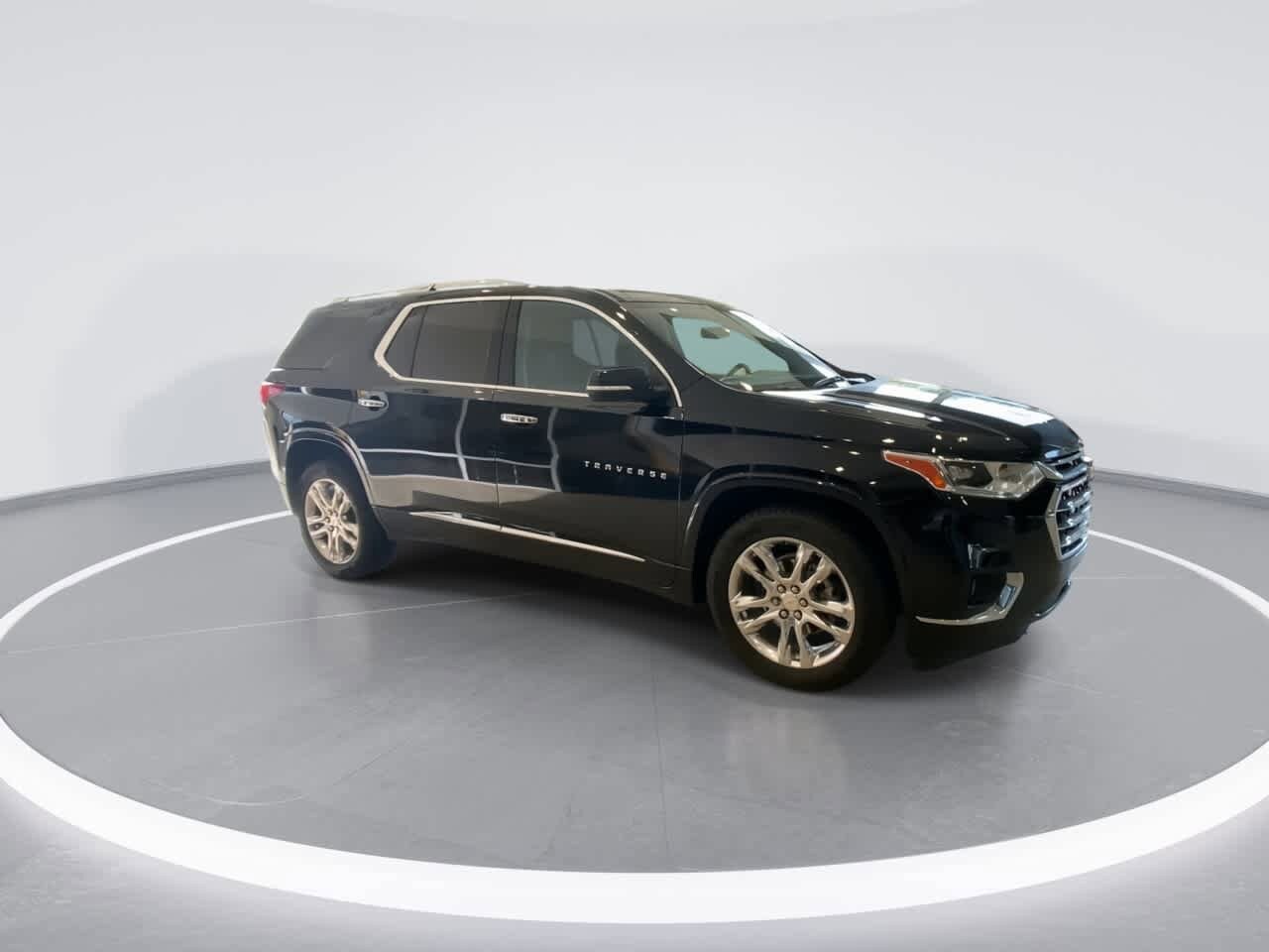 Thumbnail: 2021 Chevrolet Traverse - 2