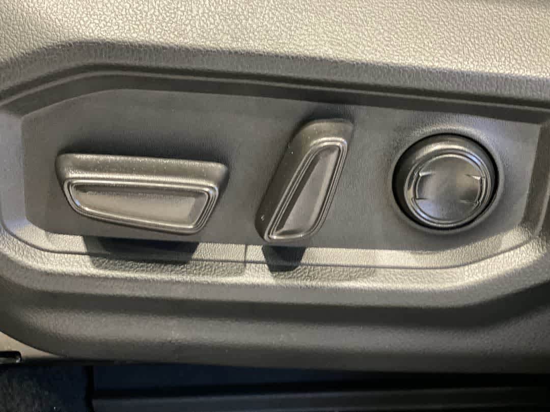 Thumbnail: 2025 Toyota Tundra - 14