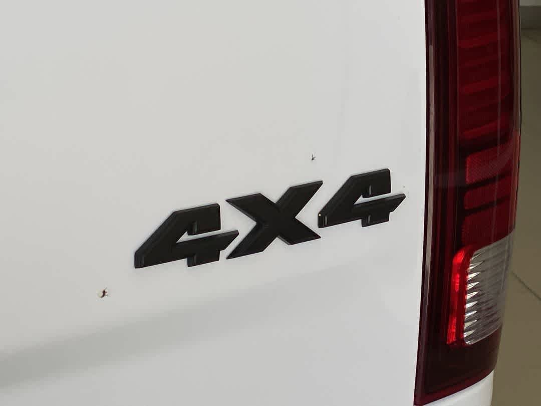 Thumbnail: 2019 RAM 1500 Classic - 12
