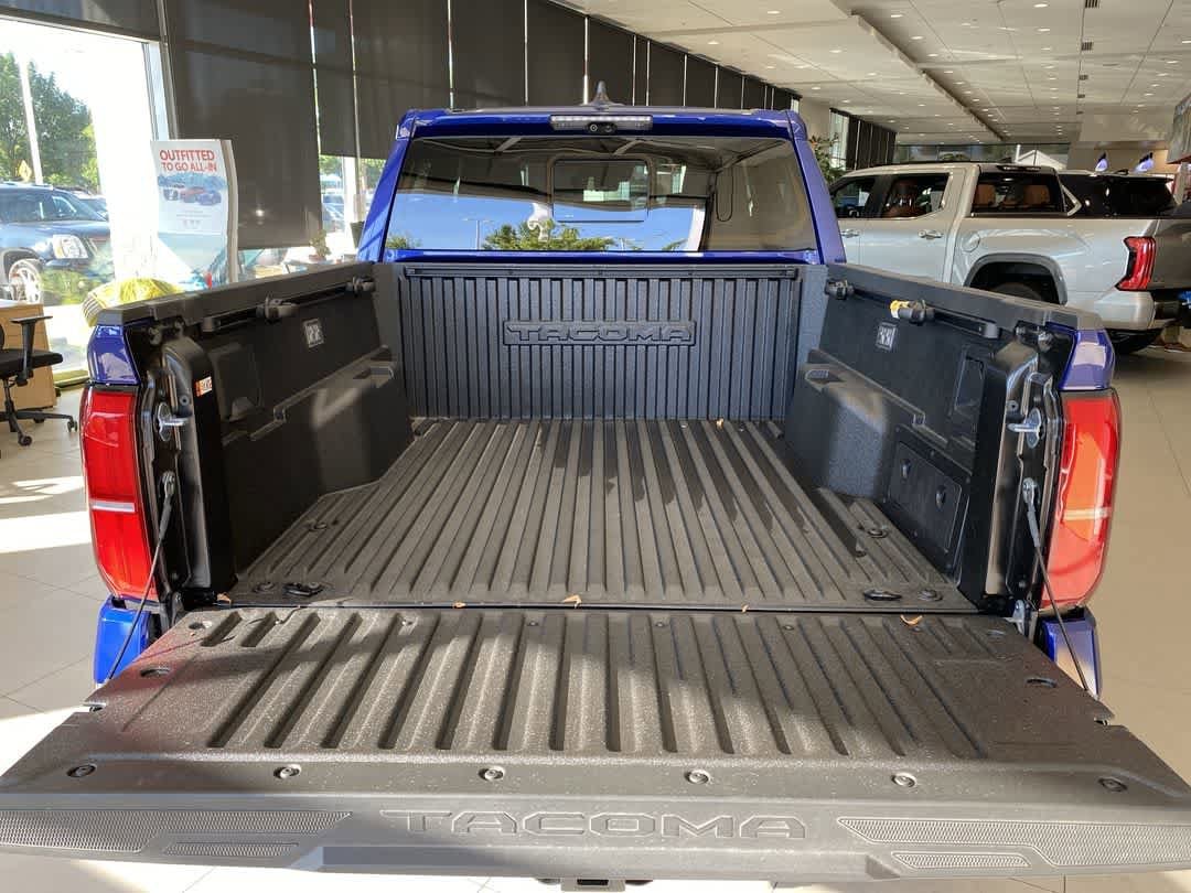 Thumbnail: 2025 Toyota Tacoma - 25