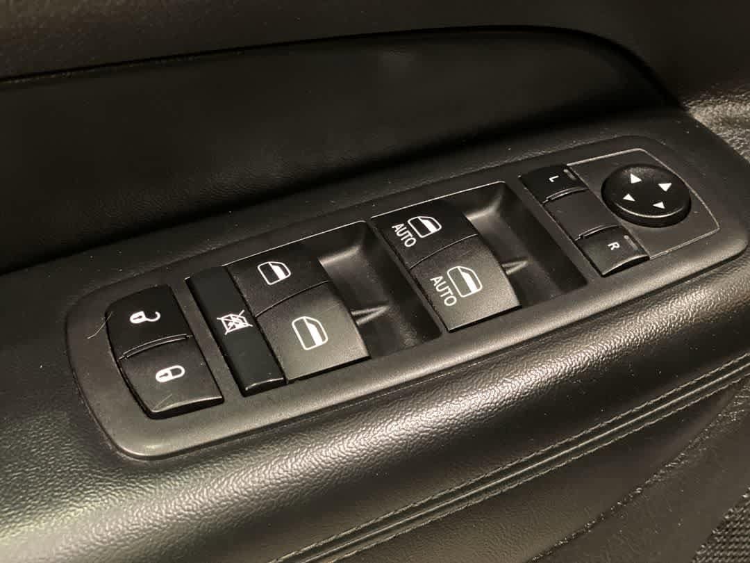 Thumbnail: 2020 Jeep Grand Cherokee - 15