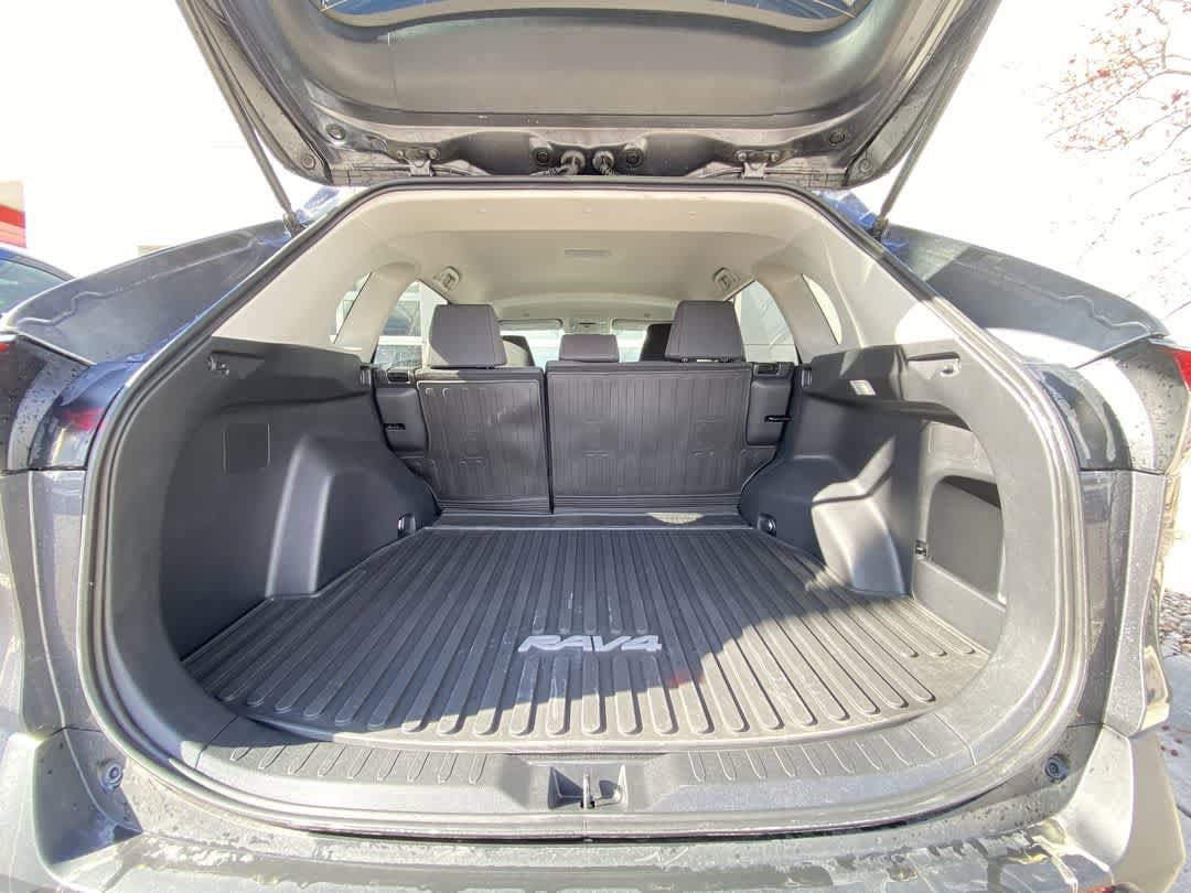 Thumbnail: 2025 Toyota RAV4 - 25