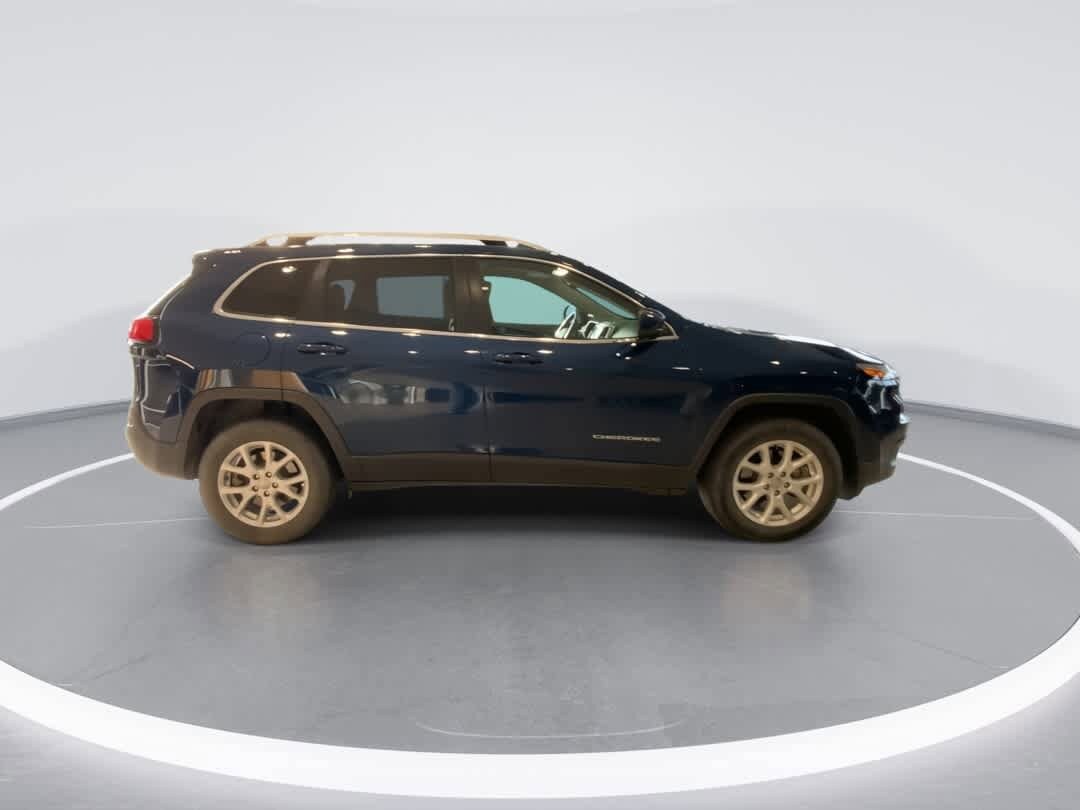 Thumbnail: 2018 Jeep Cherokee - 9